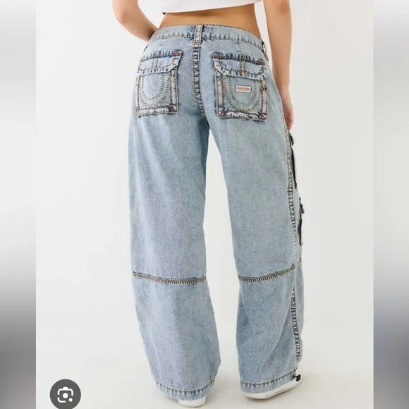 True Religion Baggy Cargo Jean - Picture 2 of 11